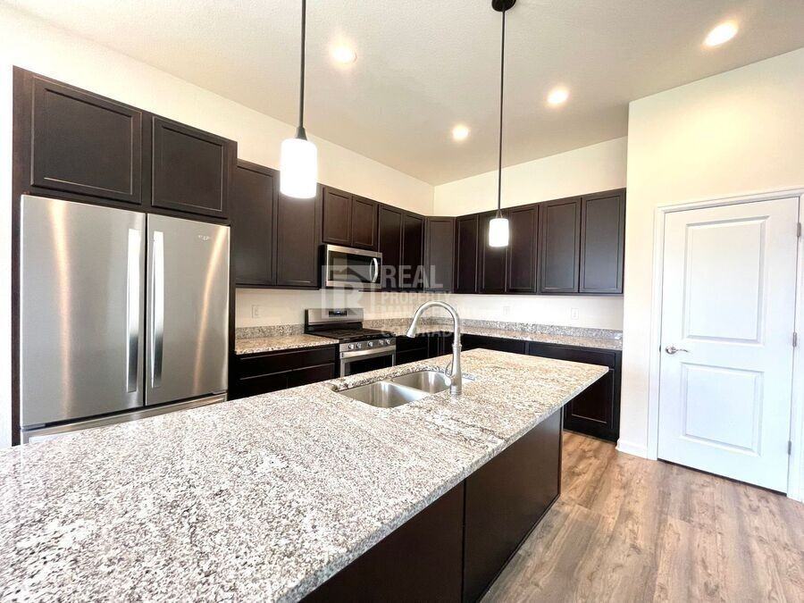 22345 E Bailey Pl - Photo 7 of 17