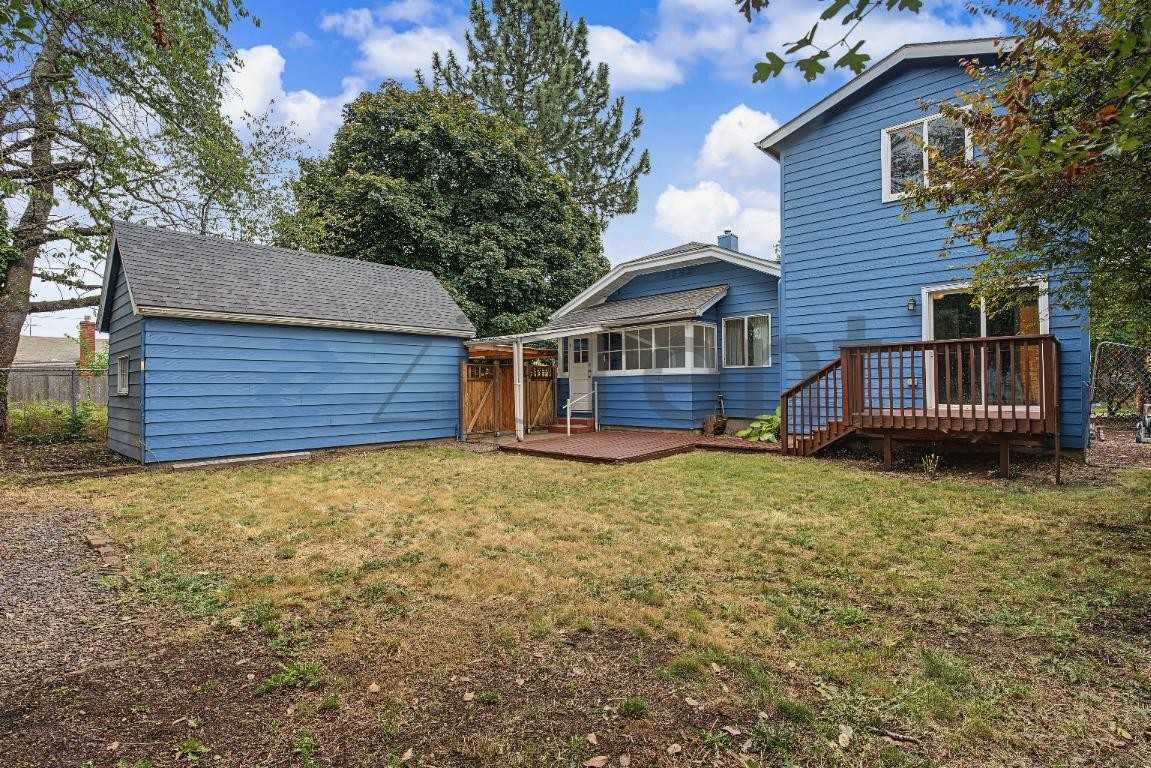 8057 Se Yamhill St - Photo 5 of 13