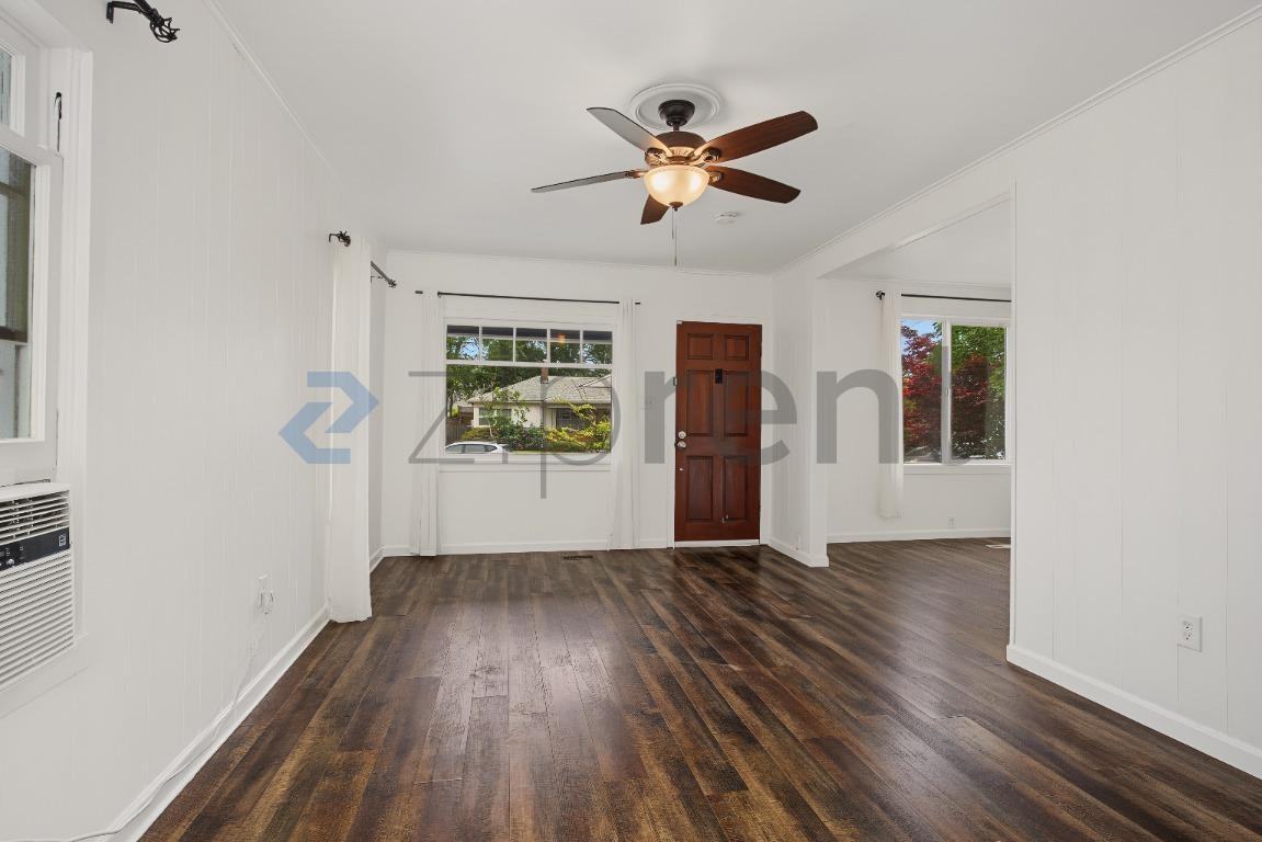8057 Se Yamhill St - Photo 7 of 13