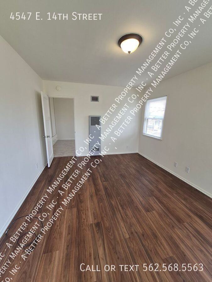 4547 E 14th St - Photo 2 of 14