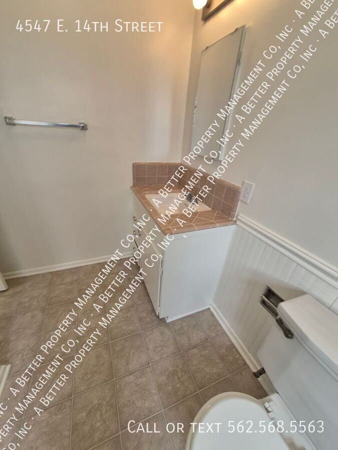 4547 E 14th St - Photo 7 of 14