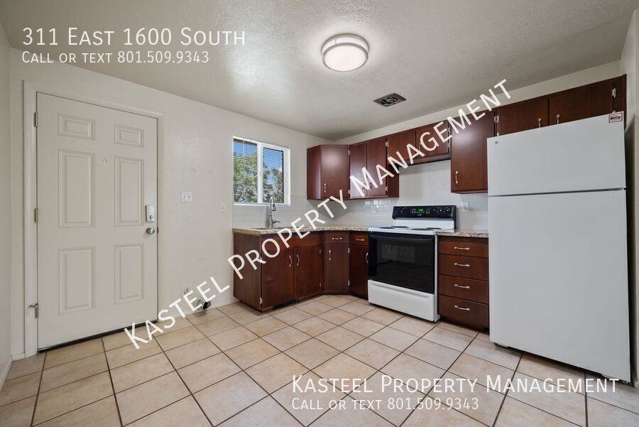 311 E 1600 S - Photo 4 of 15