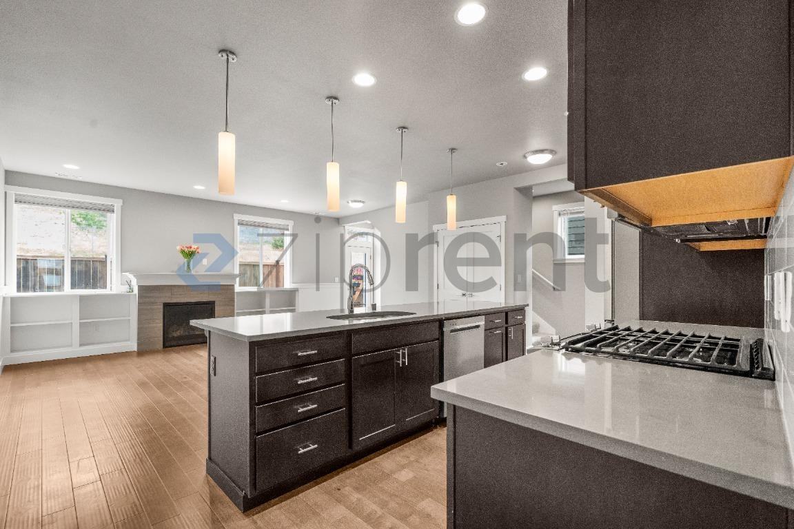 3356 Amak Ln - Photo 4 of 27