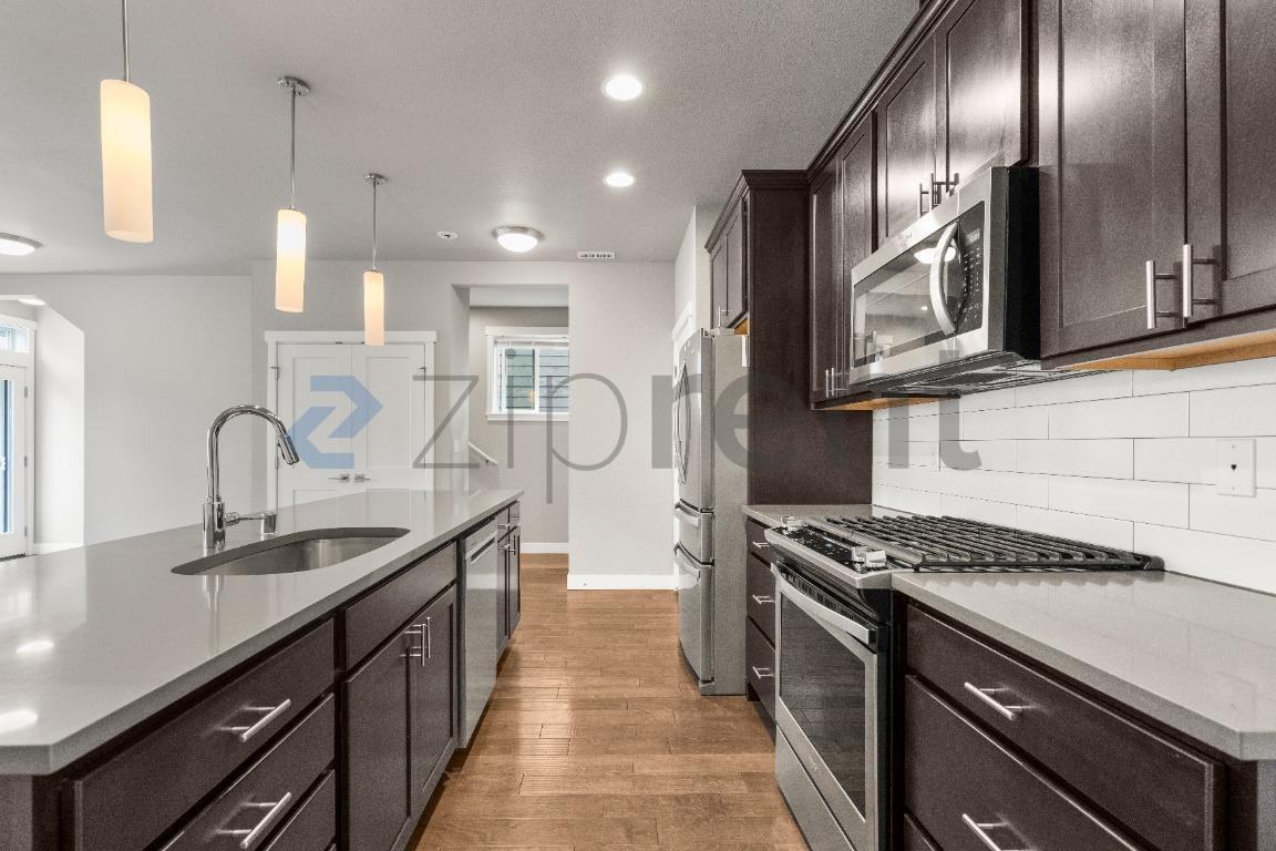 3356 Amak Ln - Photo 5 of 27