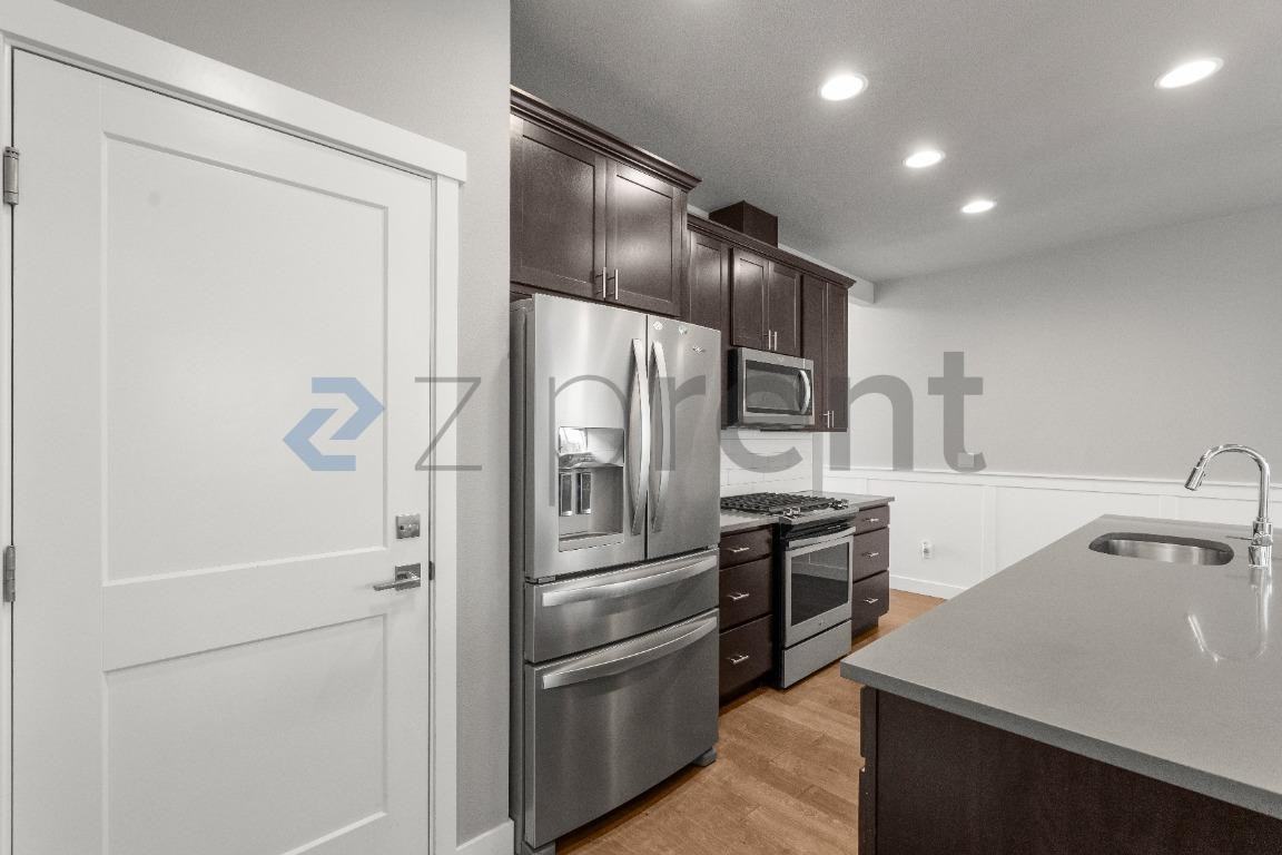 3356 Amak Ln - Photo 7 of 27