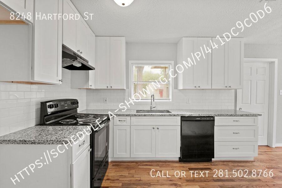 8248 Hartford St - Photo 4 of 10
