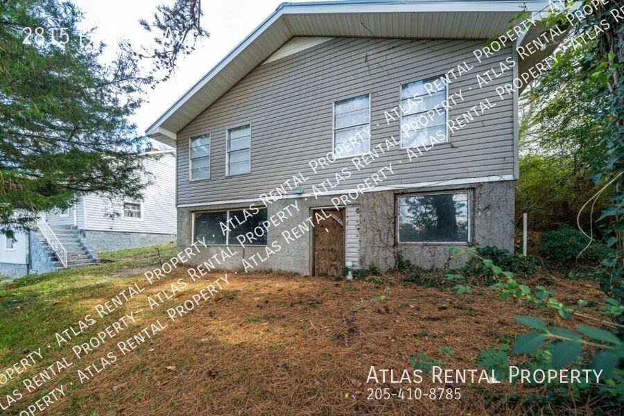 2815 Fairfax Ave - Photo 2 of 20