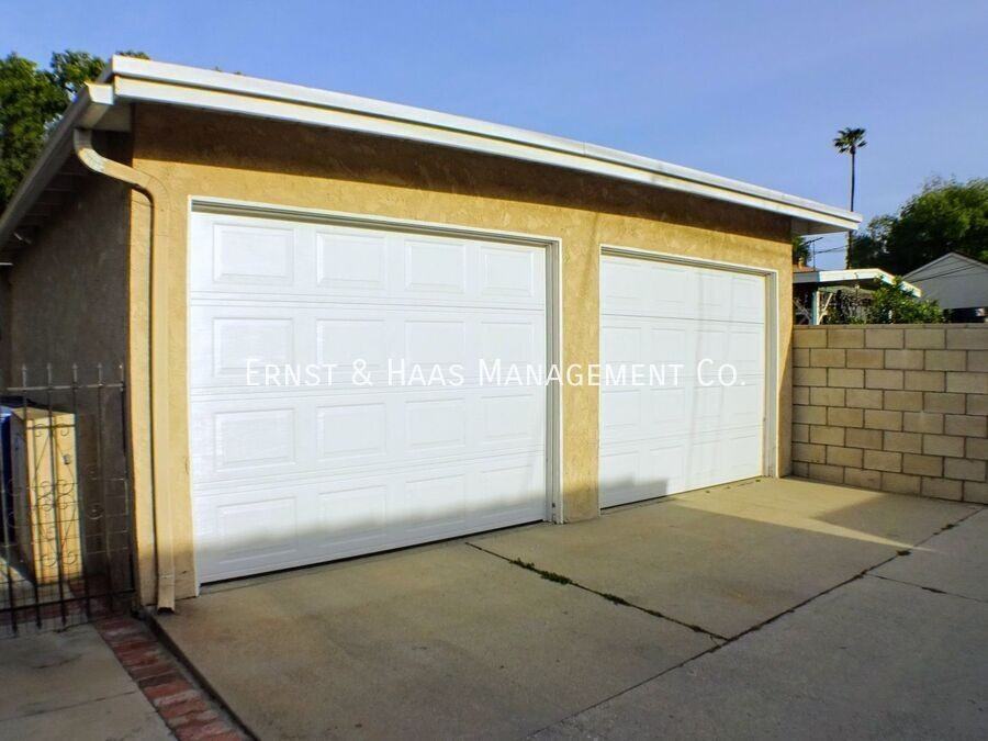 3223 Lemon Ave - Photo 3 of 18