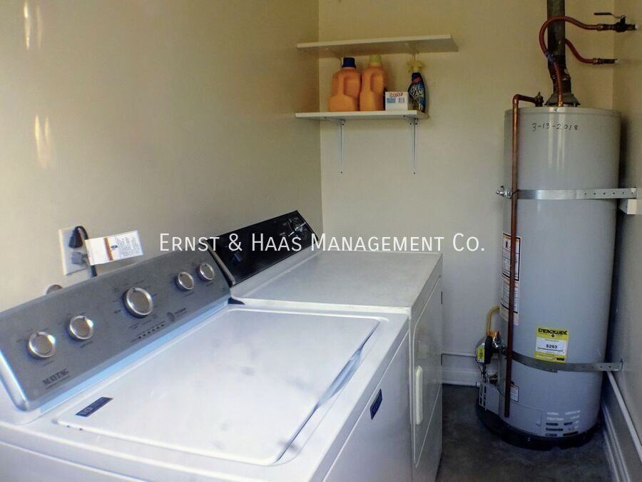 3223 Lemon Ave - Photo 4 of 18
