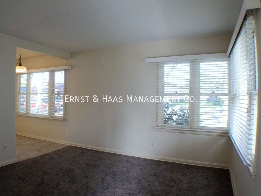3223 Lemon Ave - Photo 7 of 18