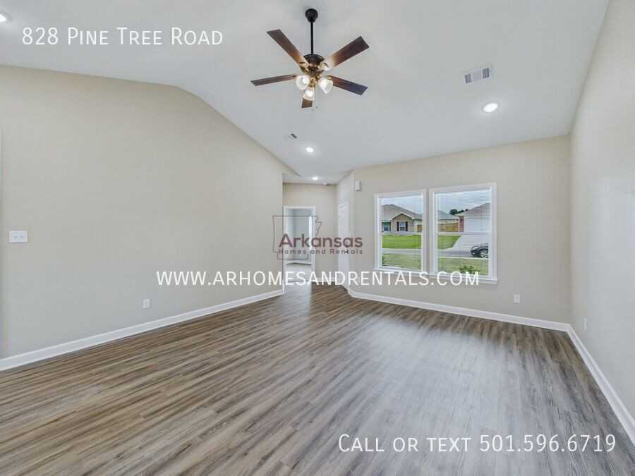 828 Pine Tree Rd - Photo 2 of 18