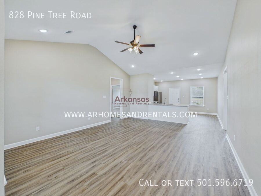 828 Pine Tree Rd - Photo 3 of 18