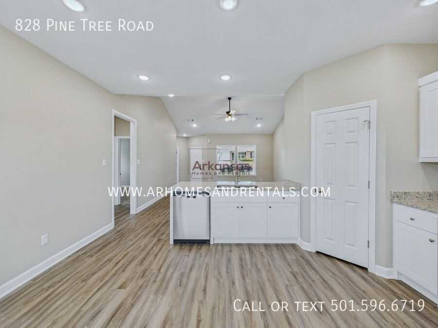828 Pine Tree Rd - Photo 5 of 18