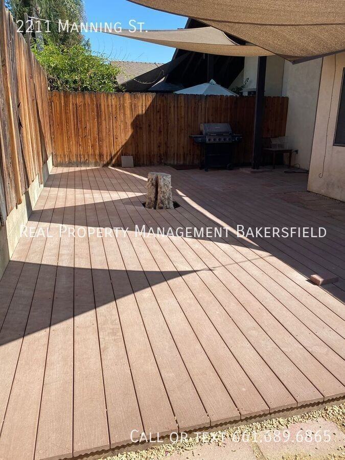 2211 Manning St - Photo 4 of 4