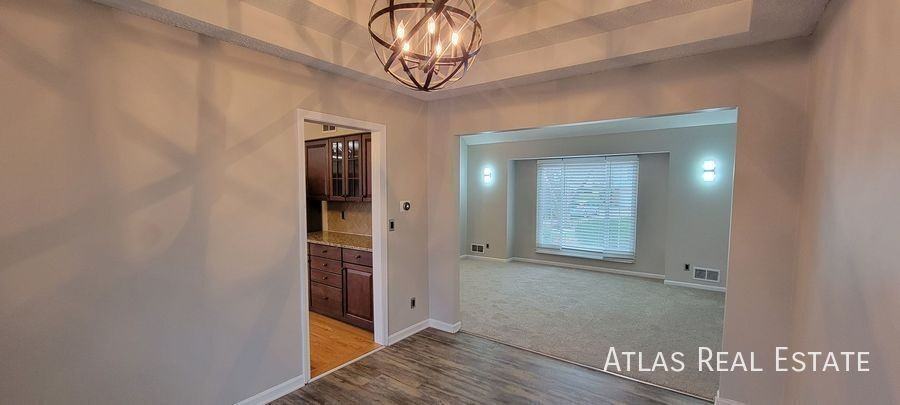 1009 Ne 99th St - Photo 4 of 25