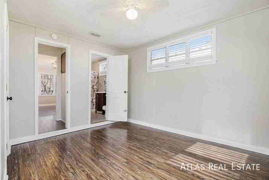 6043 Fontana St - Photo 7 of 20