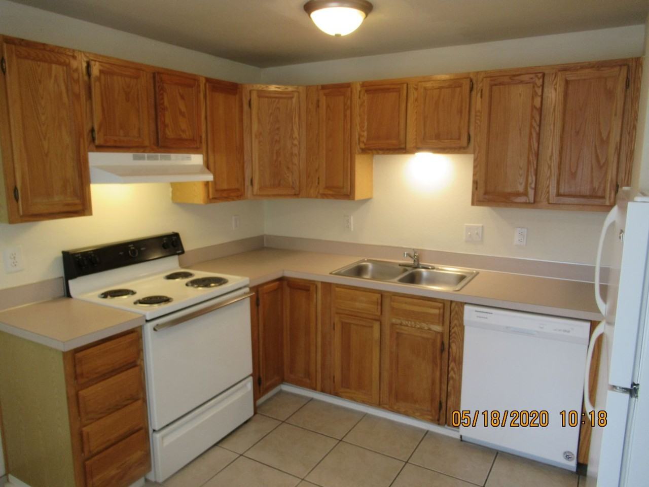 3284 Colson Ct Se - Photo 3 of 9