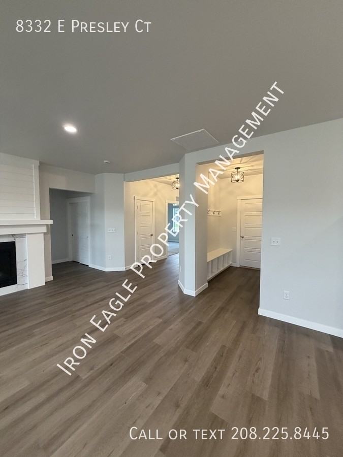 8332 E Presley Ct - Photo 5 of 20