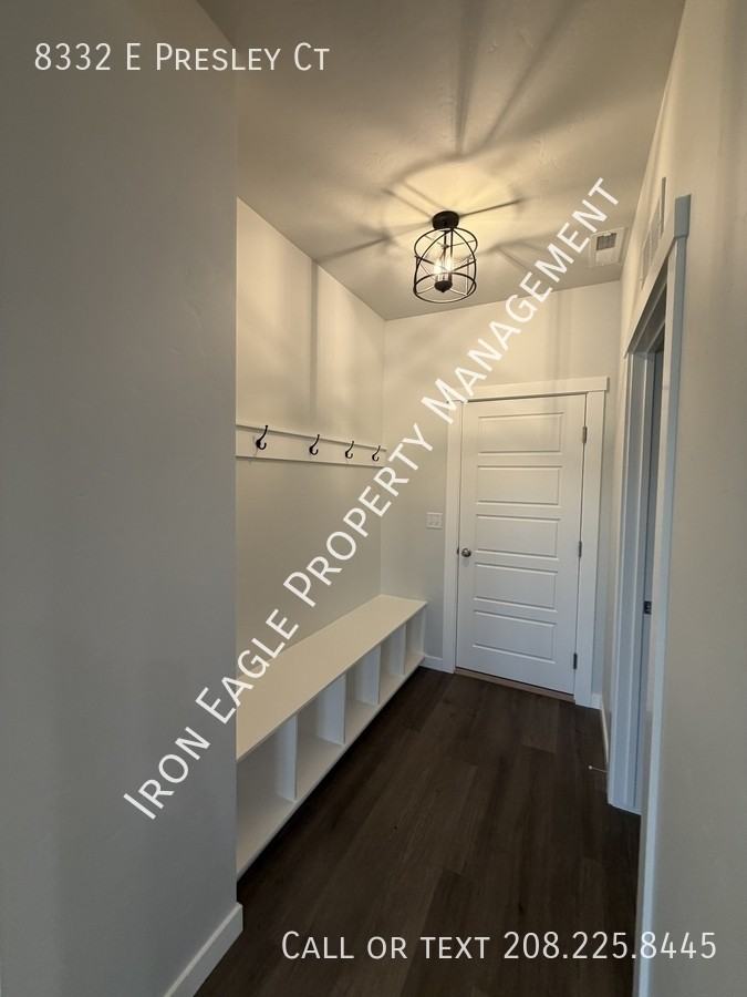8332 E Presley Ct - Photo 6 of 20