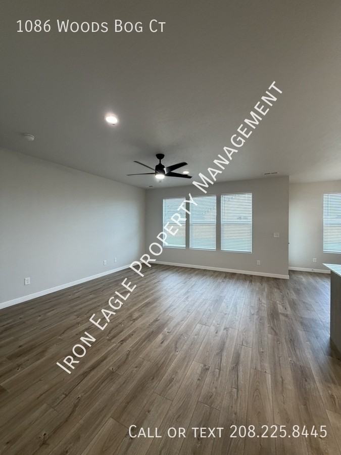 1086 Woods Bog Ct - Photo 7 of 28