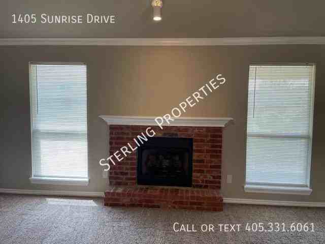 1405 Sunrise - Photo 5 of 31