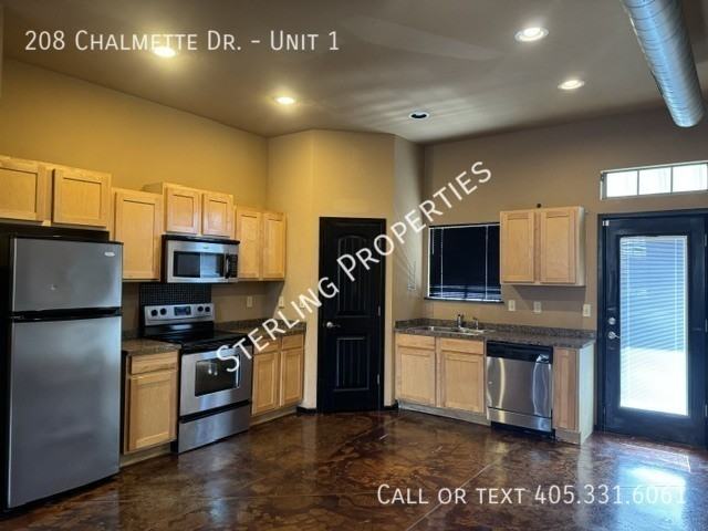 208 Chalmette Dr #1 - Photo 5 of 31