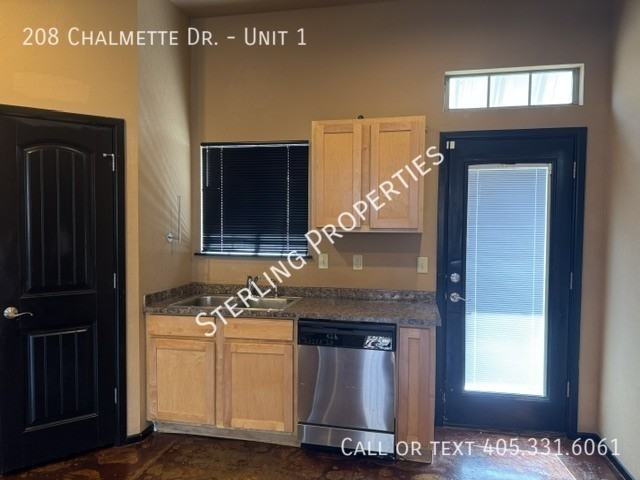 208 Chalmette Dr #1 - Photo 7 of 31