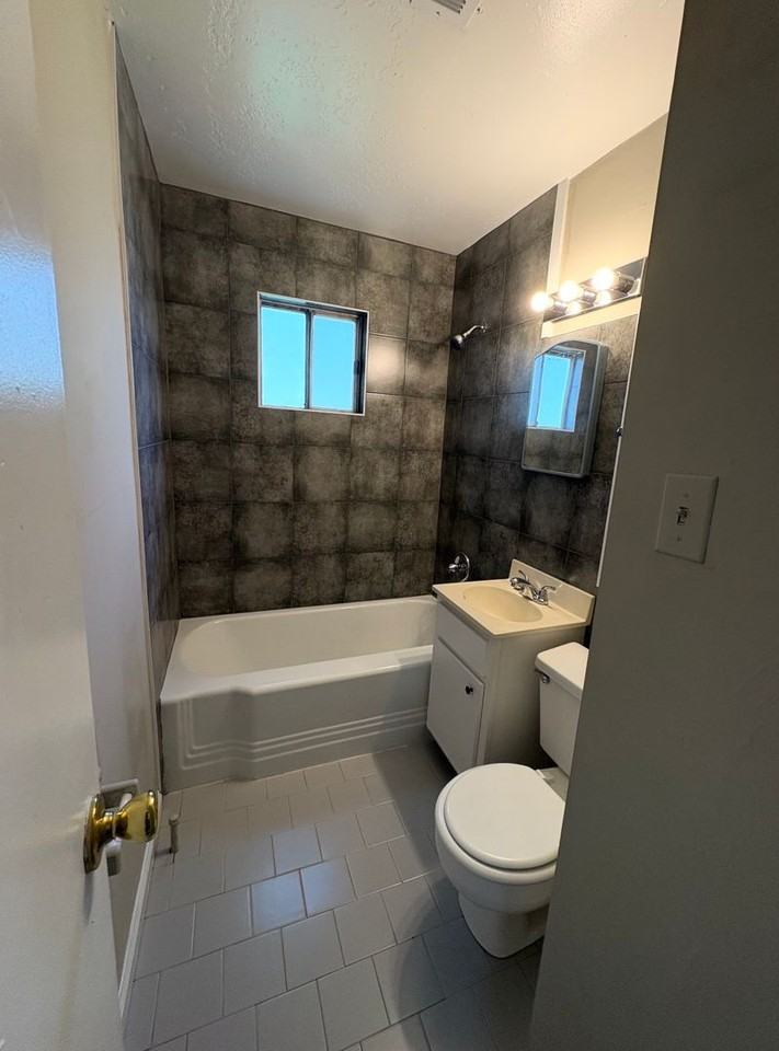 4889 Montgomery Rd - Photo 6 of 8