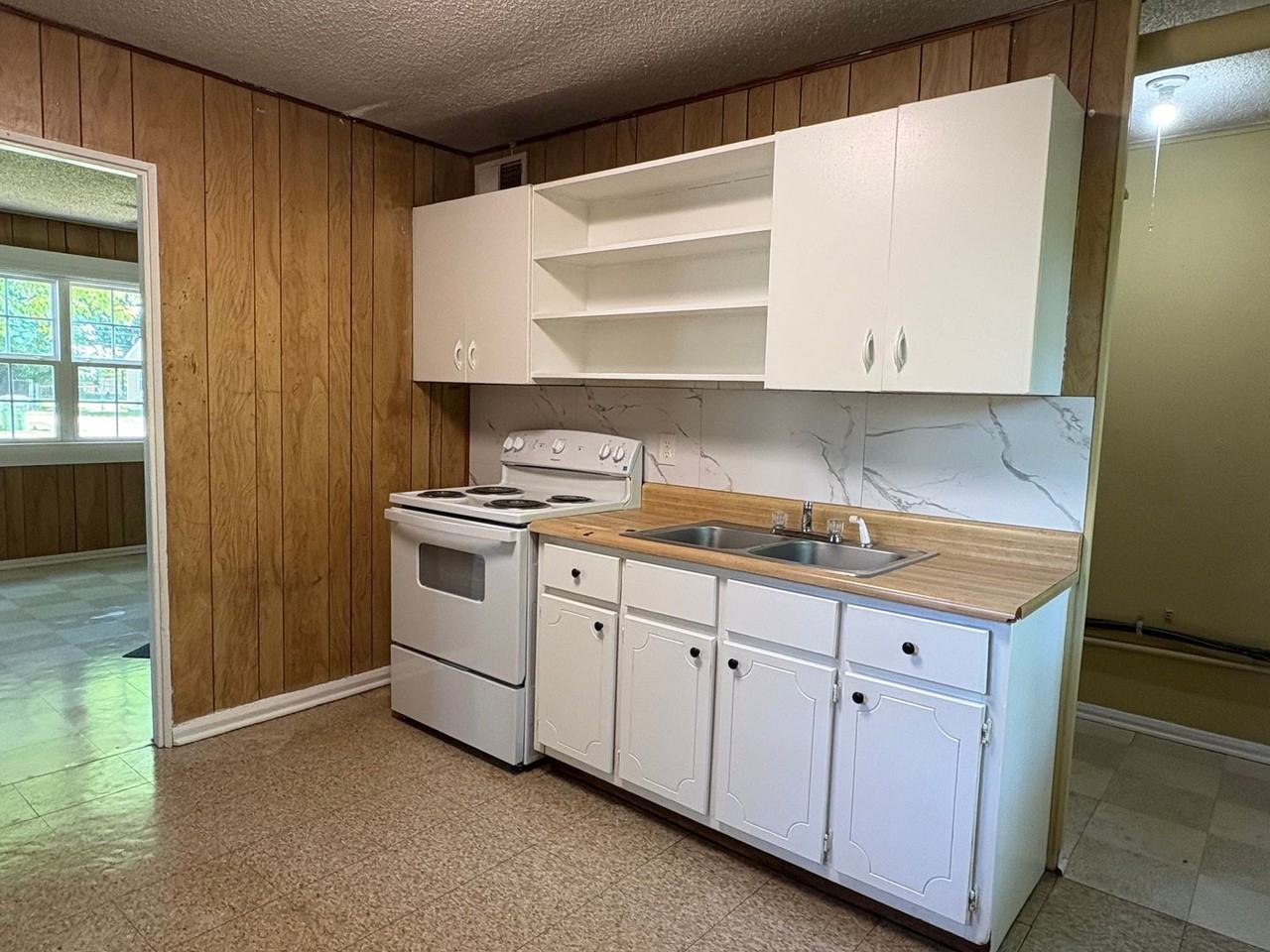 4889 Montgomery Rd - Photo 7 of 8