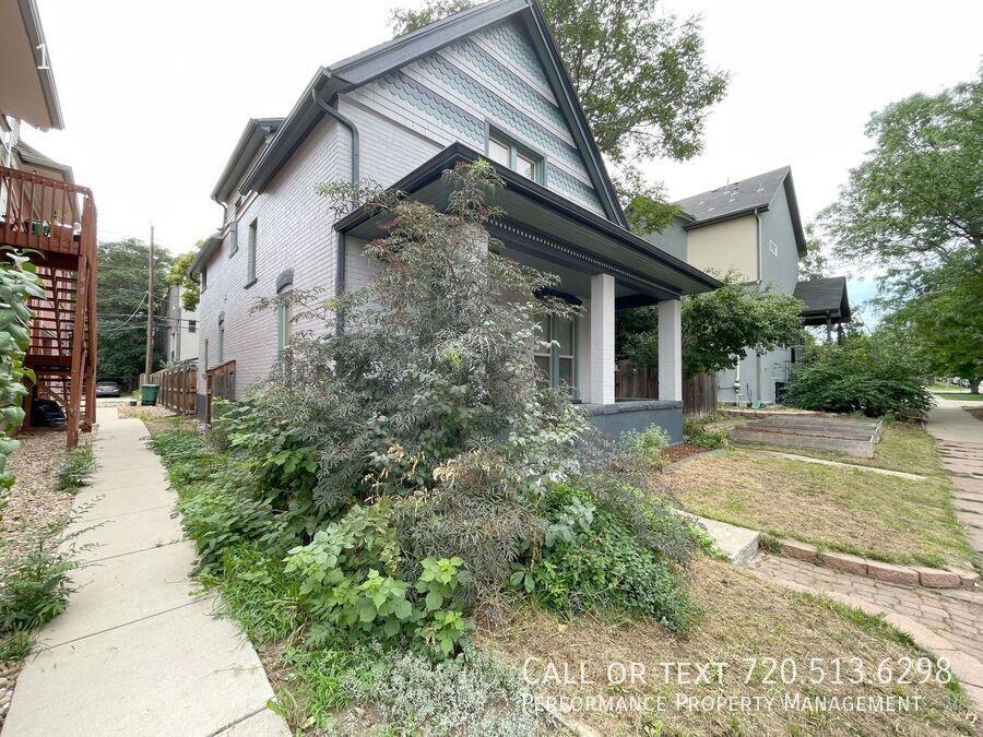 1838 Vine St - Photo 4 of 37