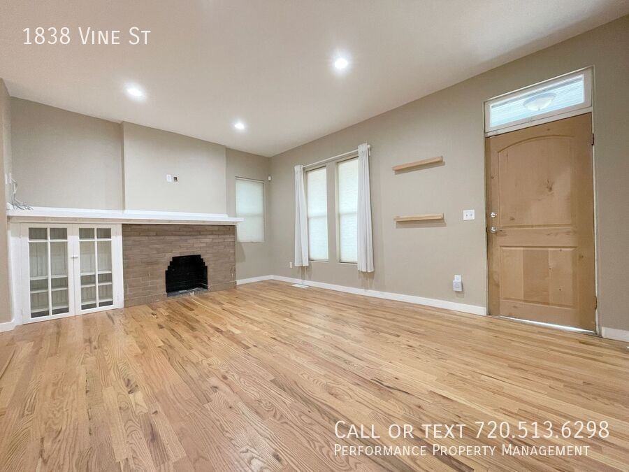 1838 Vine St - Photo 5 of 37