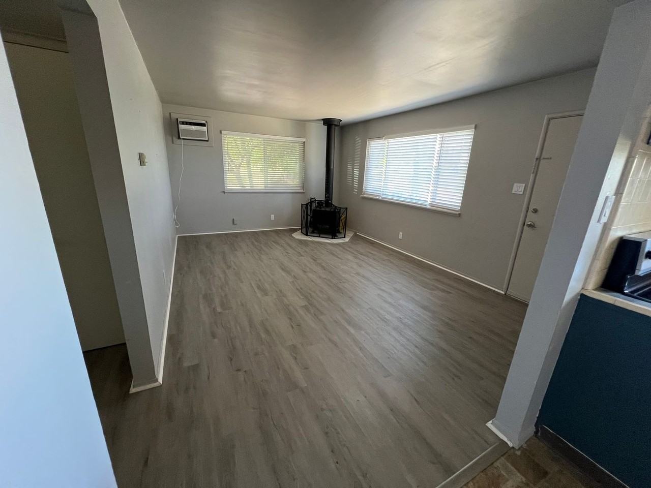 1001 Pardi Way - Photo 4 of 8