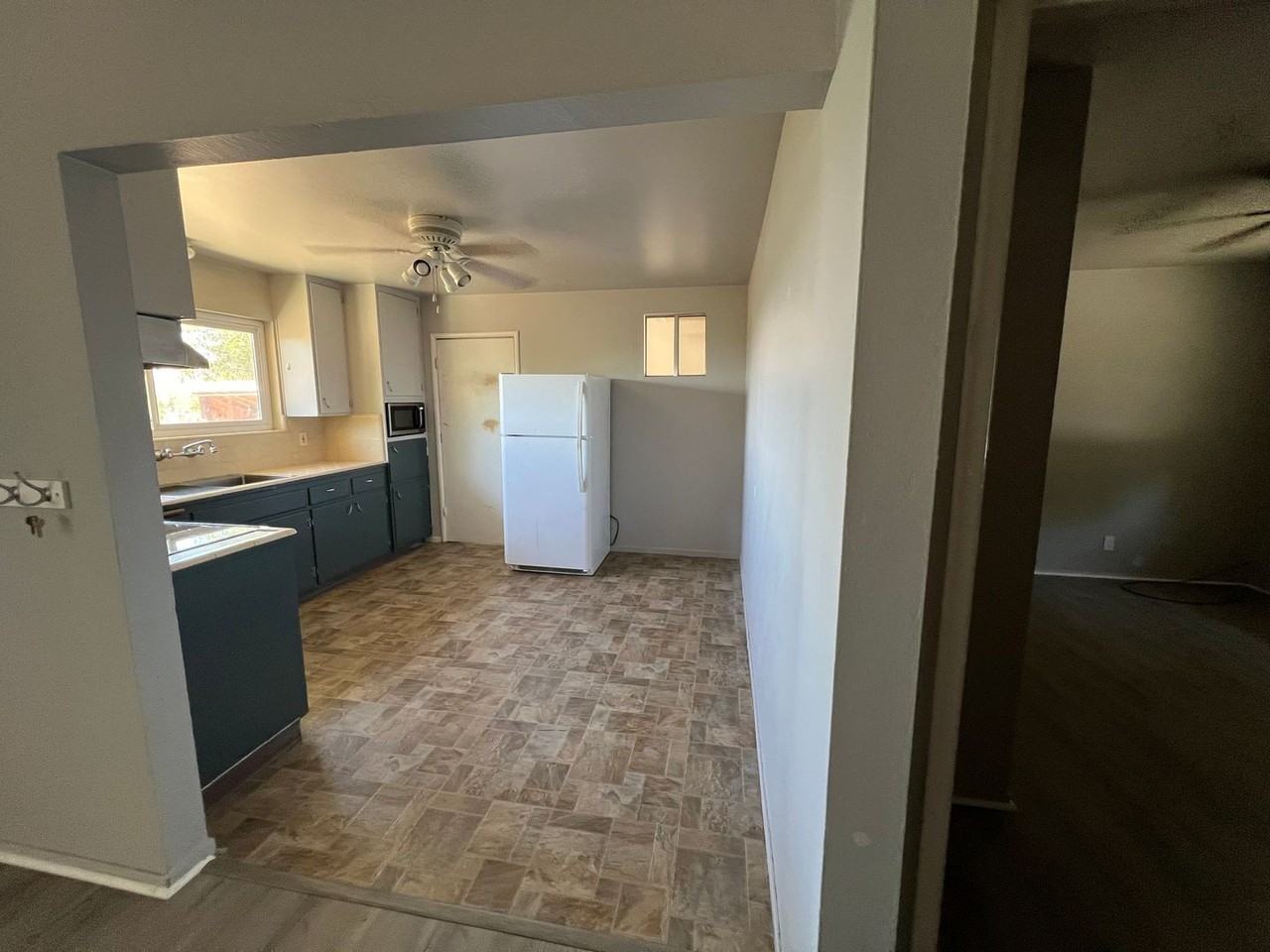 1001 Pardi Way - Photo 5 of 8