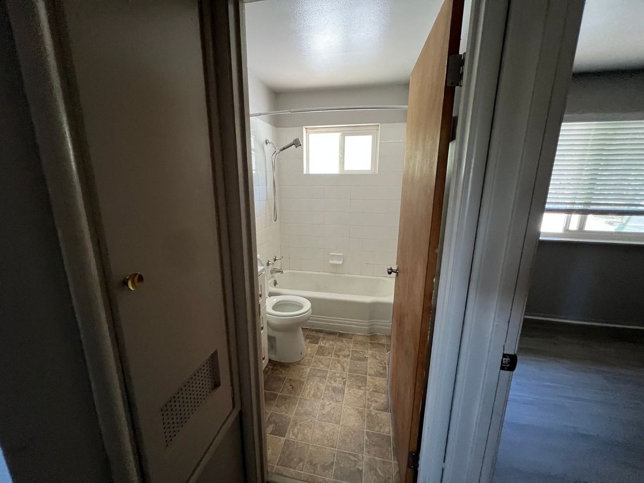 1001 Pardi Way - Photo 7 of 8