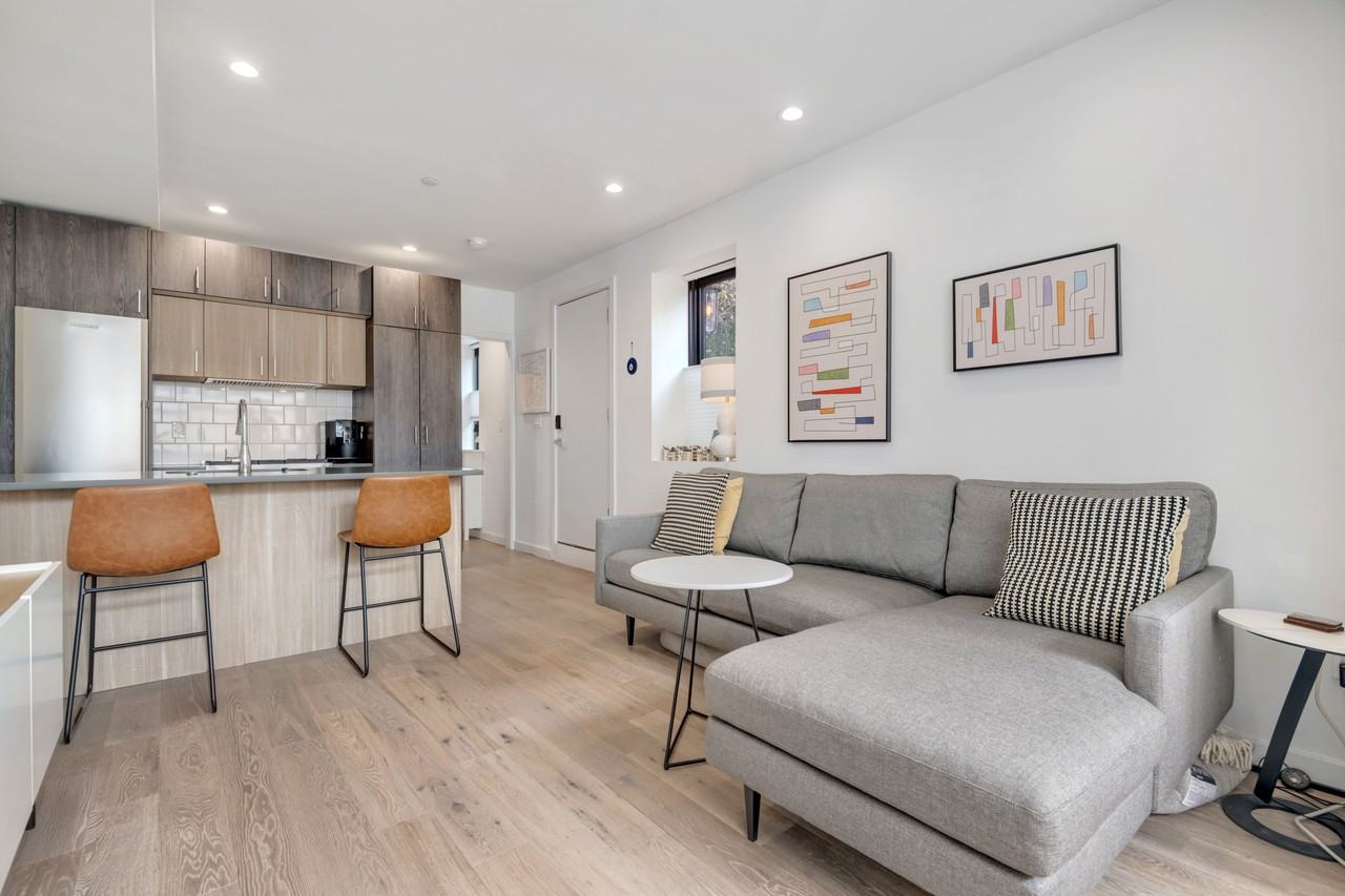 1412 15th St Nw #3 - Photo 4 of 17