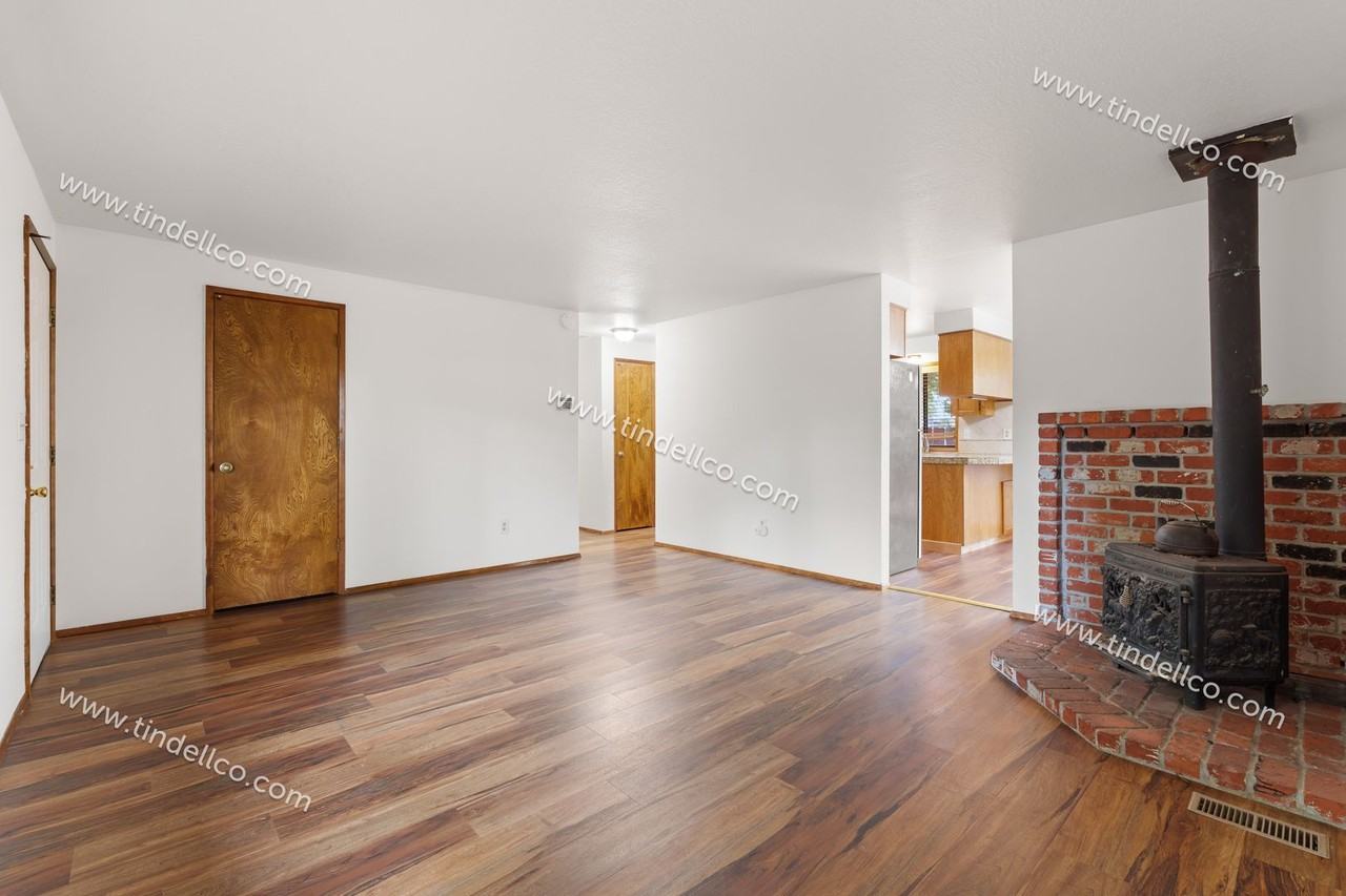 5281 Ne 57th Ave - Photo 5 of 20