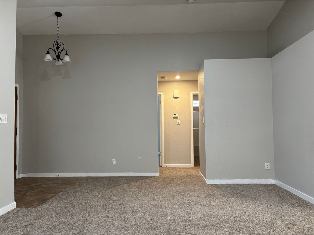 4436 N Wheeler Ave - Photo 6 of 12