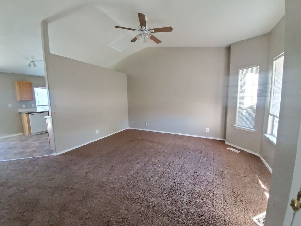 1003 Gold Creek Dr - Photo 2 of 7