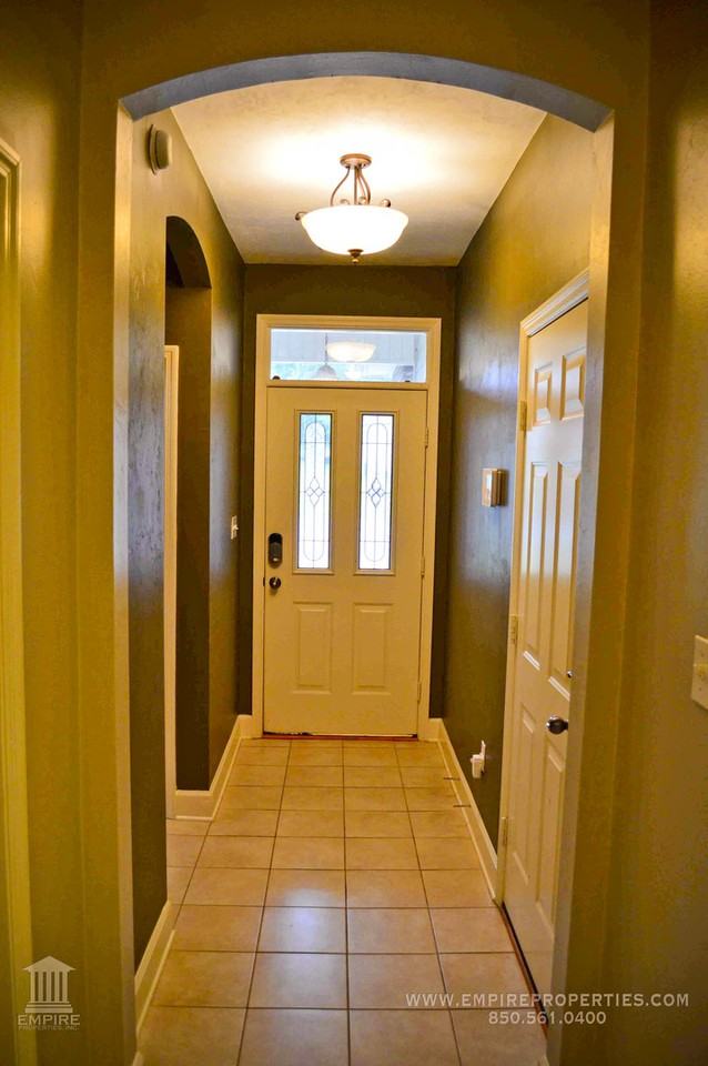 5600 Hampton Hill Cir - Photo 2 of 23