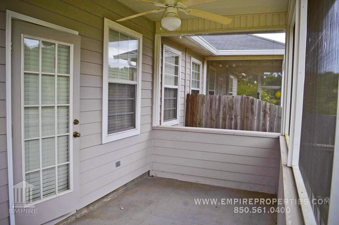 5600 Hampton Hill Cir - Photo 3 of 23