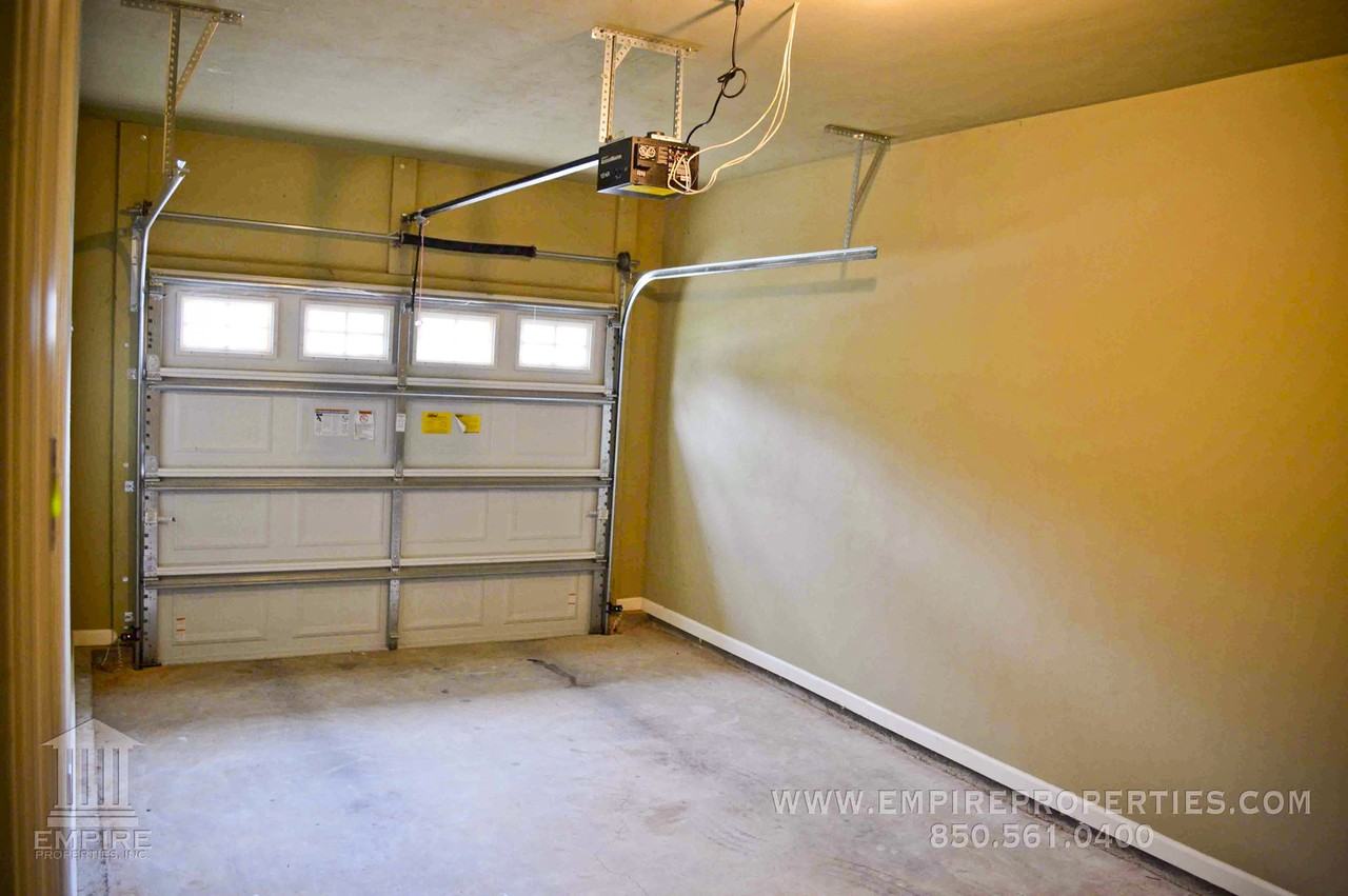 5600 Hampton Hill Cir - Photo 7 of 23