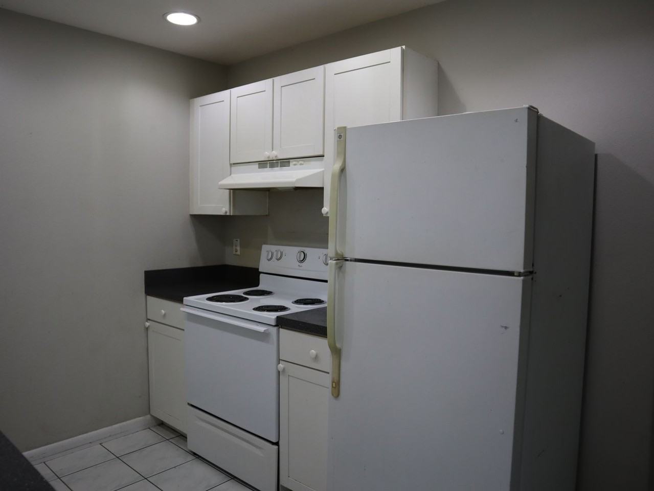 1582 Lavilla St - Photo 3 of 18