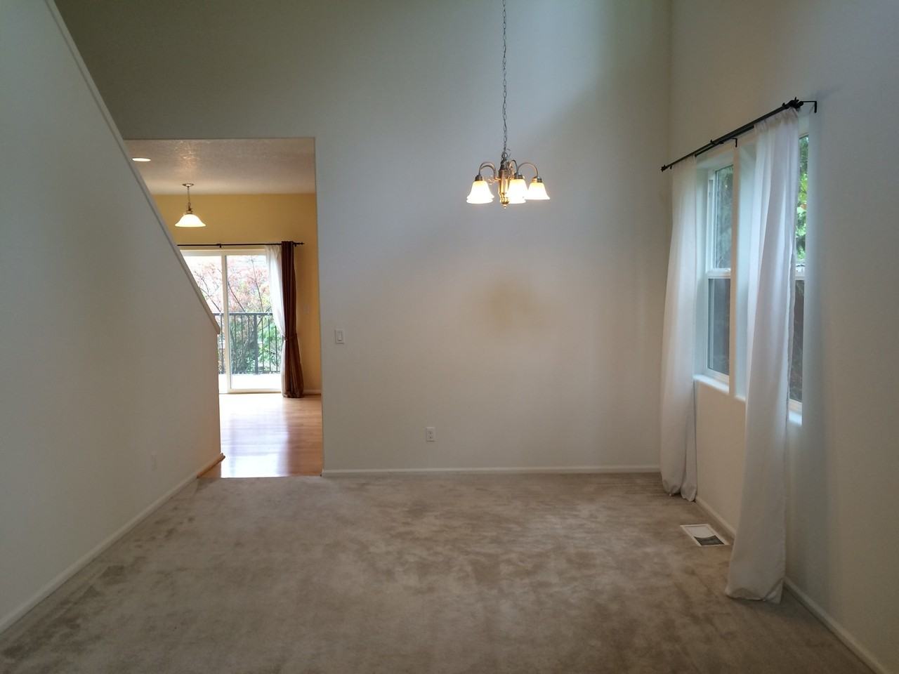 9946 Sw Taylor St - Photo 3 of 31