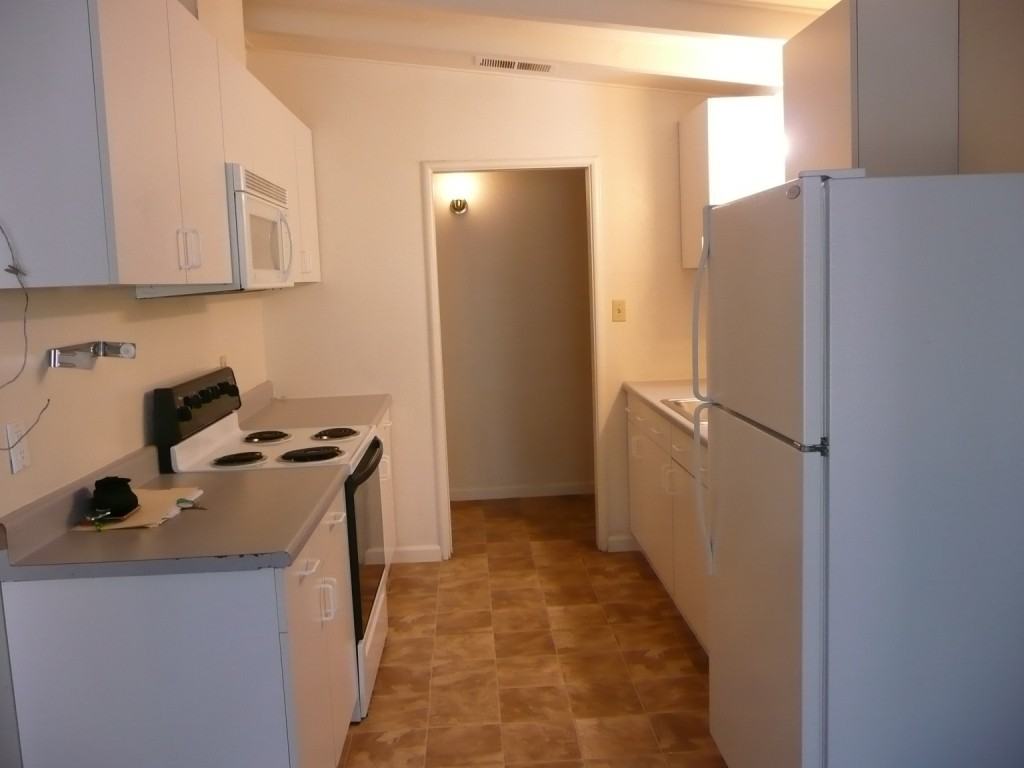 1205 Duke Dr - Photo 2 of 28