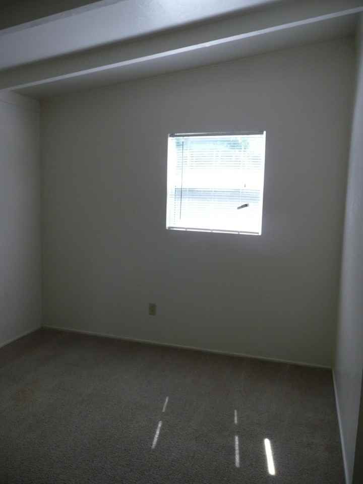 1205 Duke Dr - Photo 6 of 28