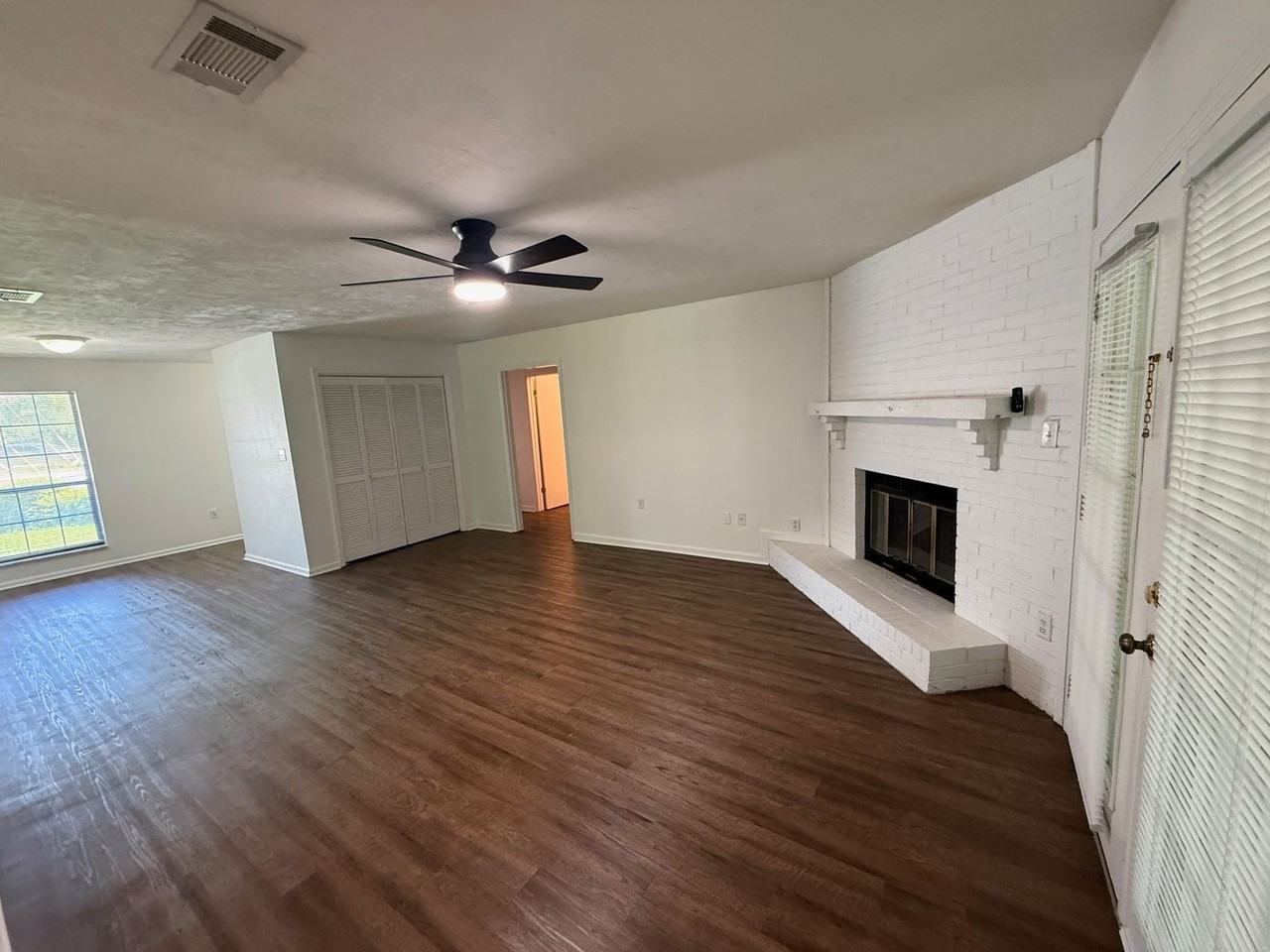886 Meginnis Ln - Photo 2 of 23