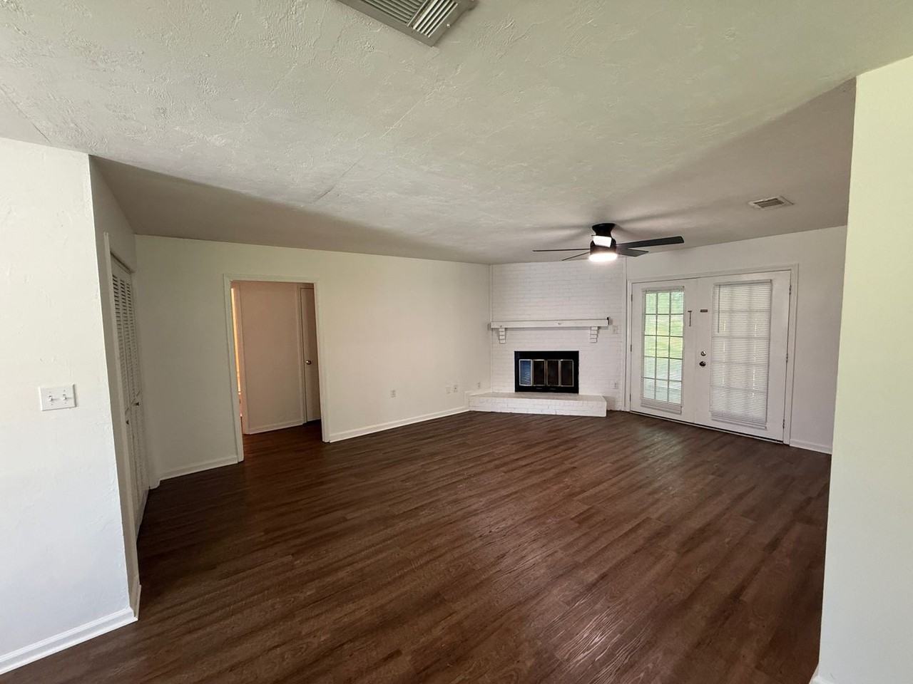 886 Meginnis Ln - Photo 4 of 23