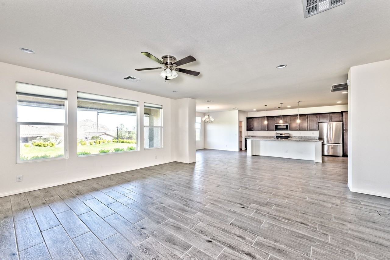4536 Eagle Nest Peak St - Photo 5 of 18
