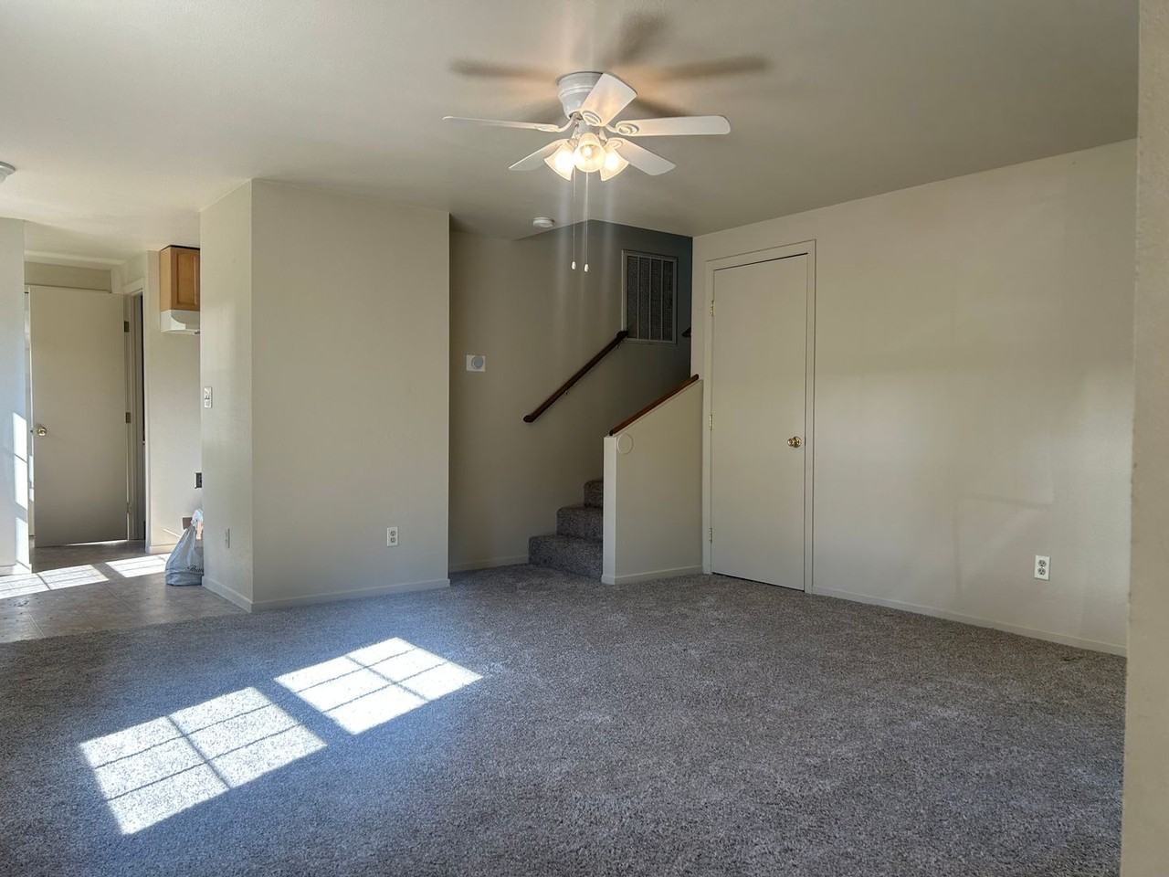 2886 B St - Photo 2 of 9