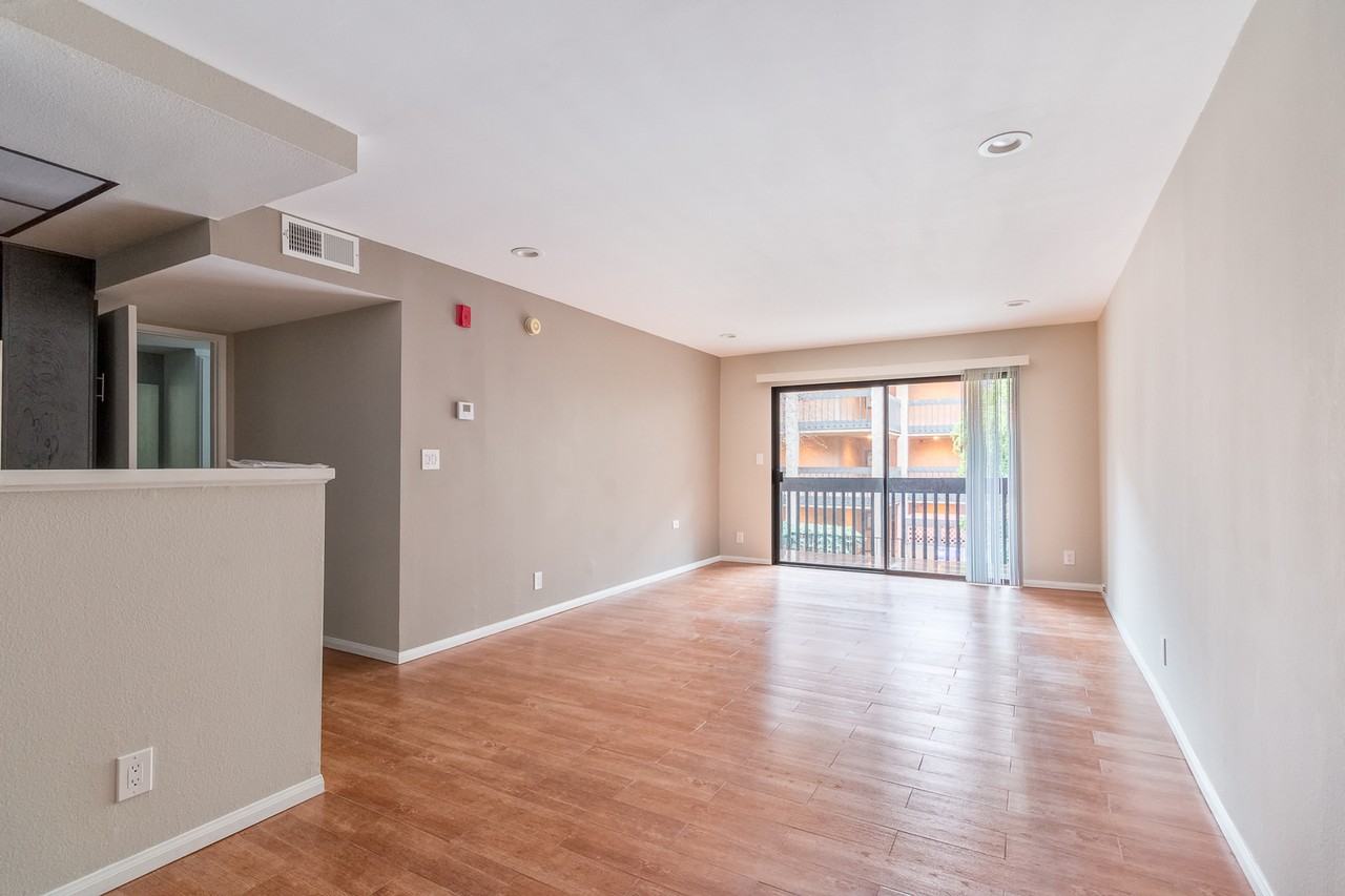 22100 Burbank Blvd #267 - Photo 3 of 7
